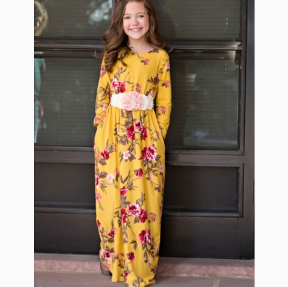 🆕⭐ Mustard yellow floral girls boho maxi dress - Picture 4 of 7